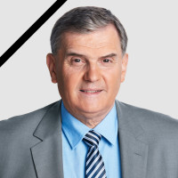 Porträtfoto Ewald Schurer